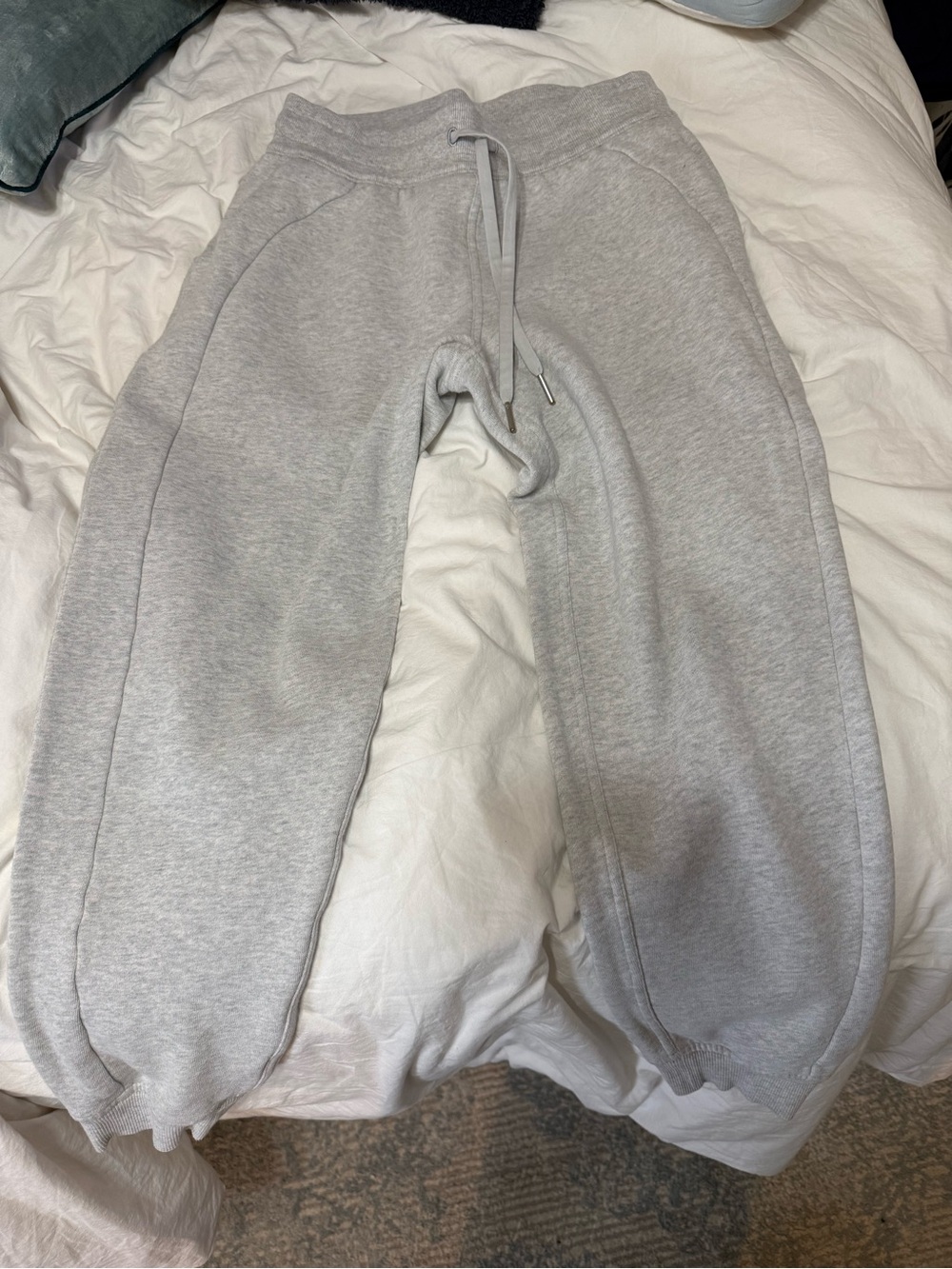 Lululemon Scuba High-Rise Jogger